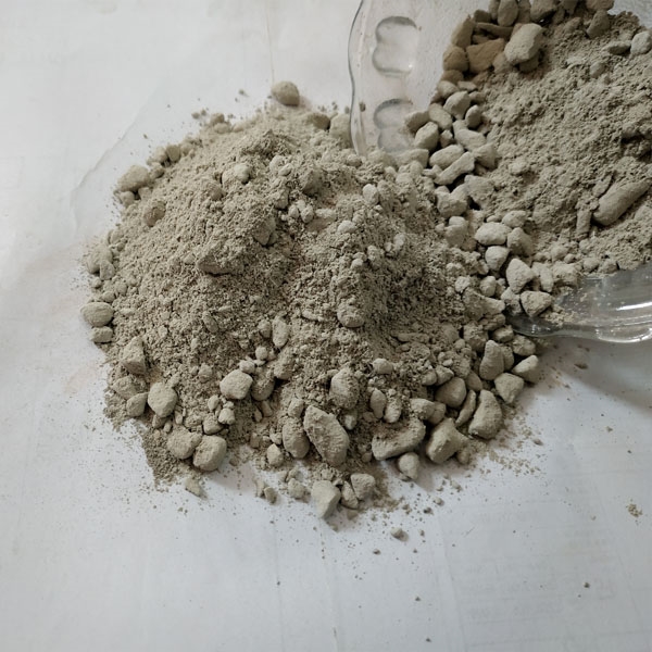 顆粒對剛玉質澆注料性能的影響