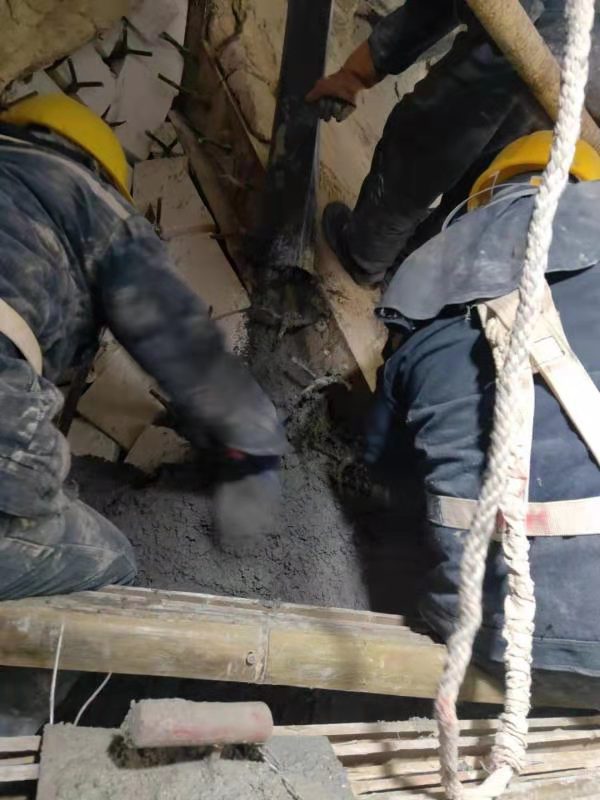 耐酸澆注料做防腐蝕內襯的優點