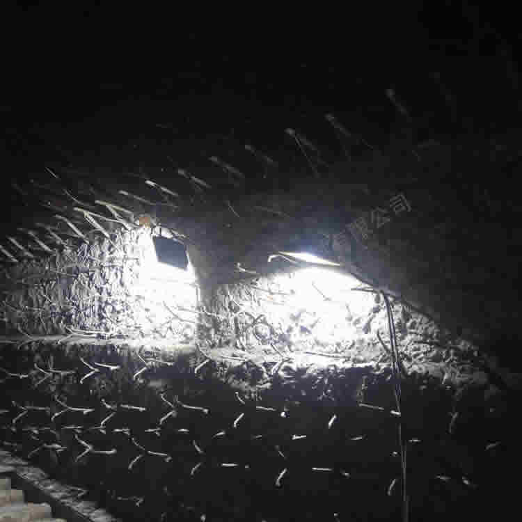 盛世金鼎輕質耐火可塑砼施工